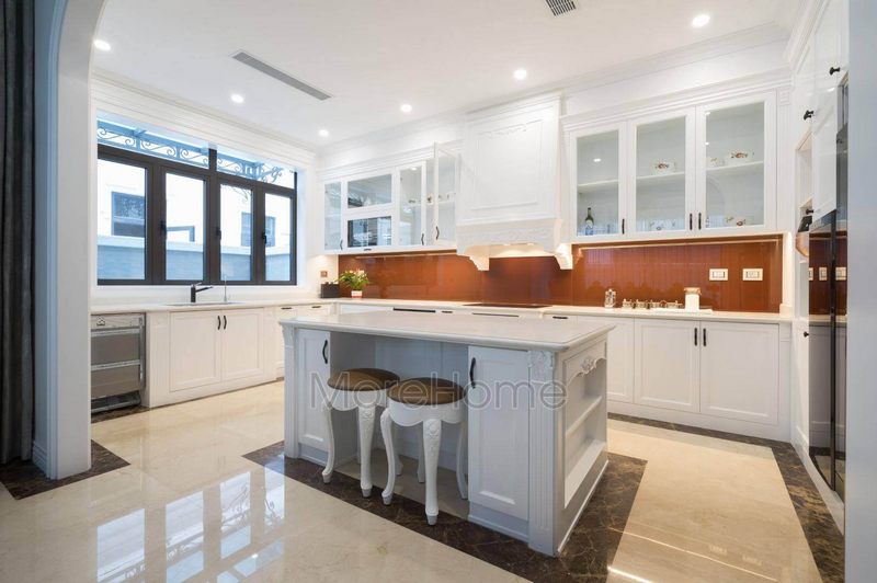 Thiết kế tinh tế tỉ mỉ của tủ bếp phong cách tân cổ điển đã hoàn toàn chinh phục khách hàng