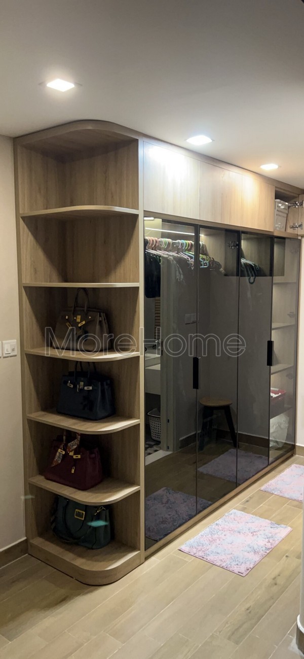 thiết kế tủ áo cánh kính hiện đại