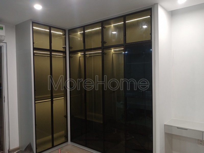 thiết kế tủ áo cánh kính hiện đại